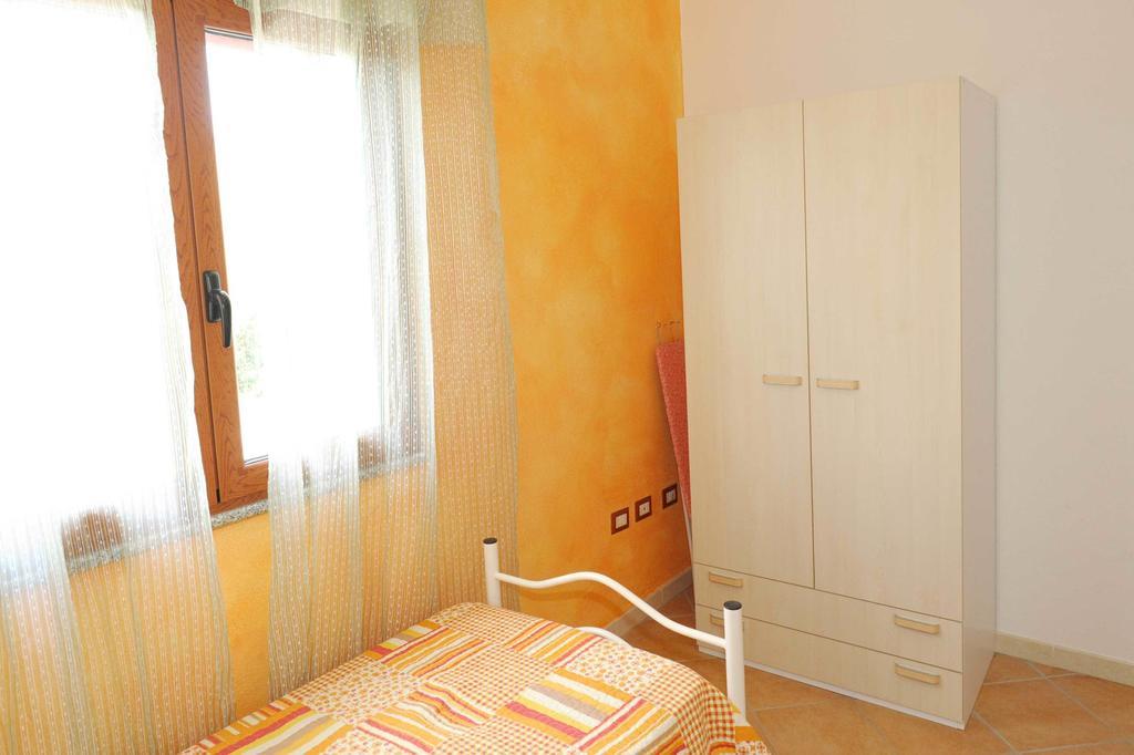 Residence Tanaunella Budoni Rum bild